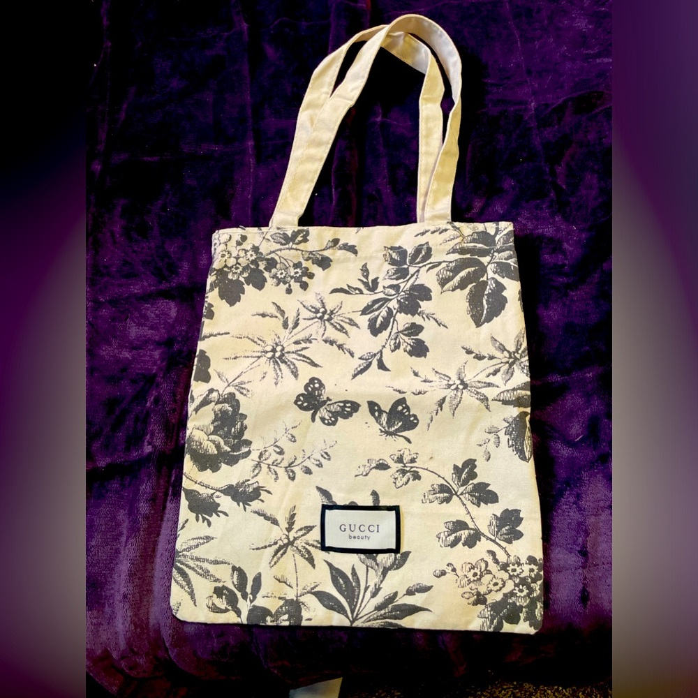 Gucci beauty bag!